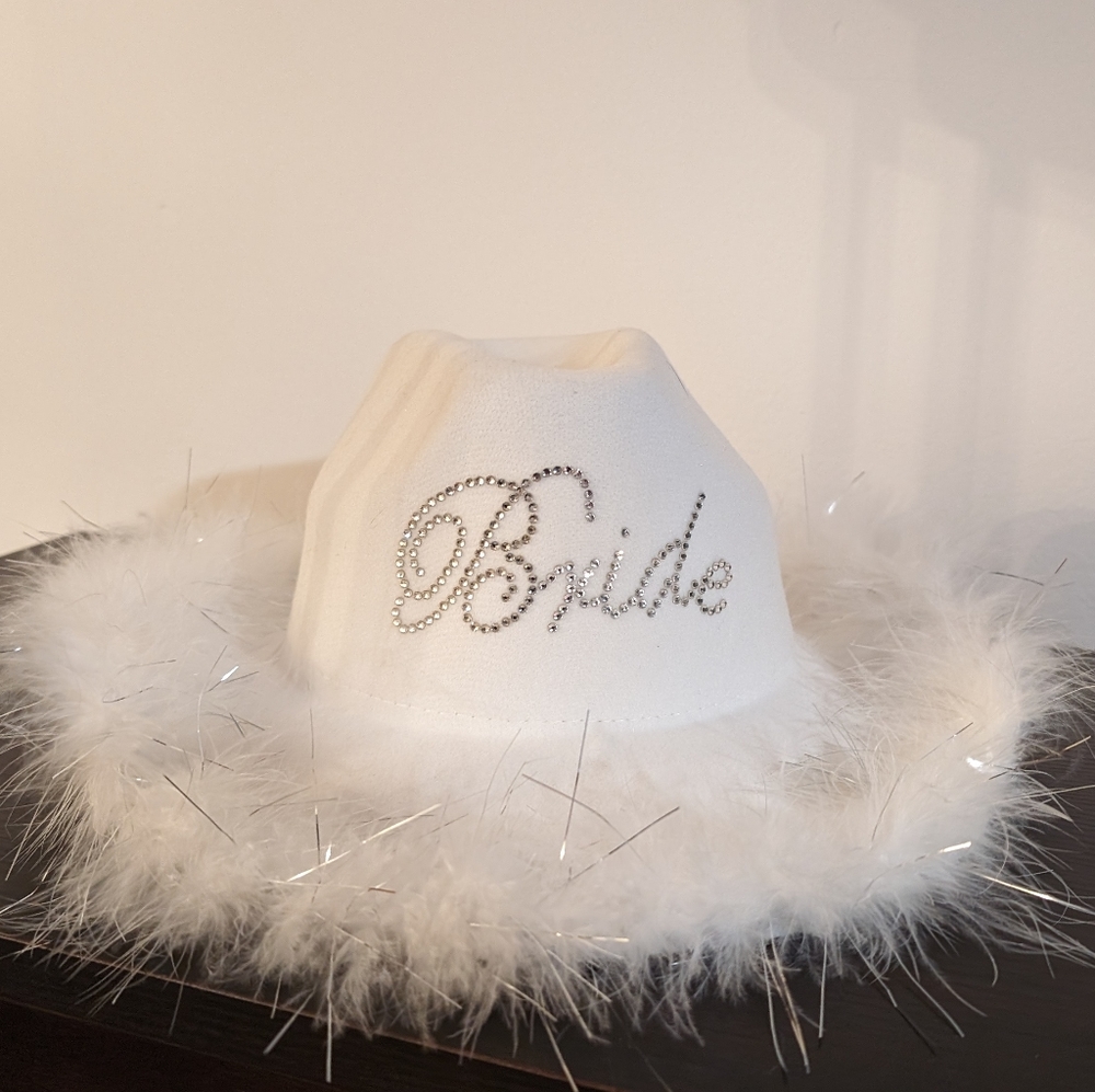 Feather bride cowboy hat